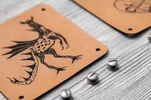 Set di design con etichette in pelle sintetica 'drago/pipistrello“ - Cod. art. 8107
