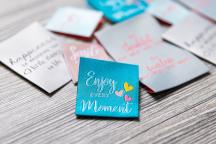 Set di etichette tessute di design 'enjoy' di Unikati - Cod. art. 9120