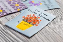 Set di etichette tessute di design 'Flower-Power' di Unikati - Cod. art. 9125
