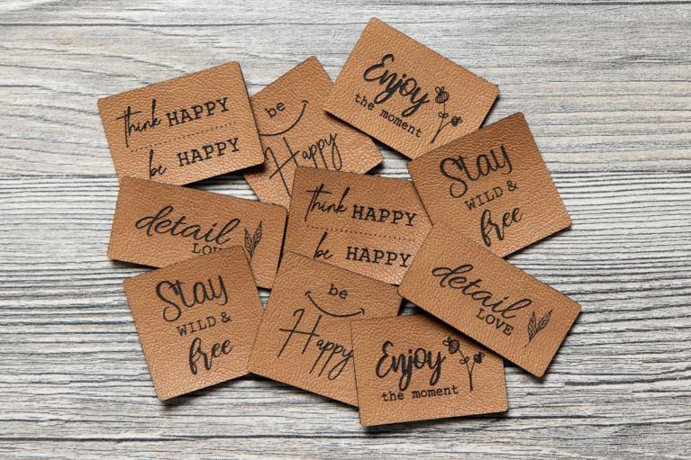 Set di toppe con design \"Message\" di Unikati (Cod. art. 9108)
