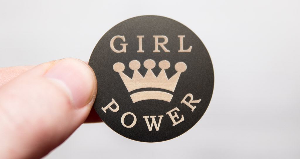 Etichetta metallica \"Girl Power\", nero titanio